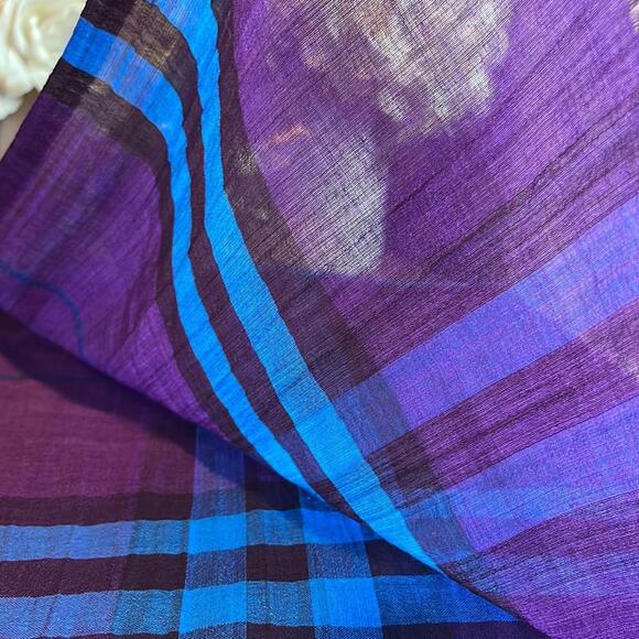 NWOT! Burberry Lightweight “Giant Check Gauze” Silk/Wool Scarf / Rare Colorway! - Picture 3 of 9